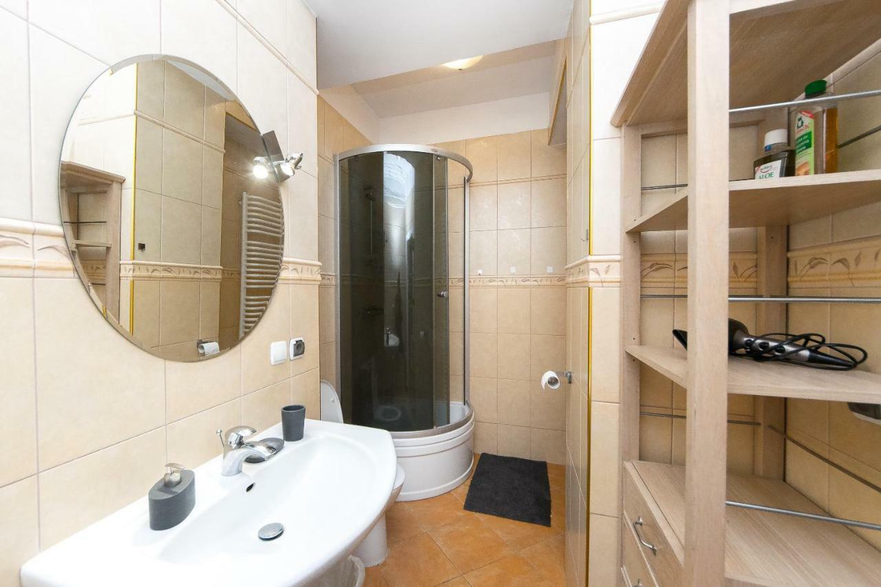 Spacious Apartment In Old Town P4You Pl Krakkó Kültér fotó