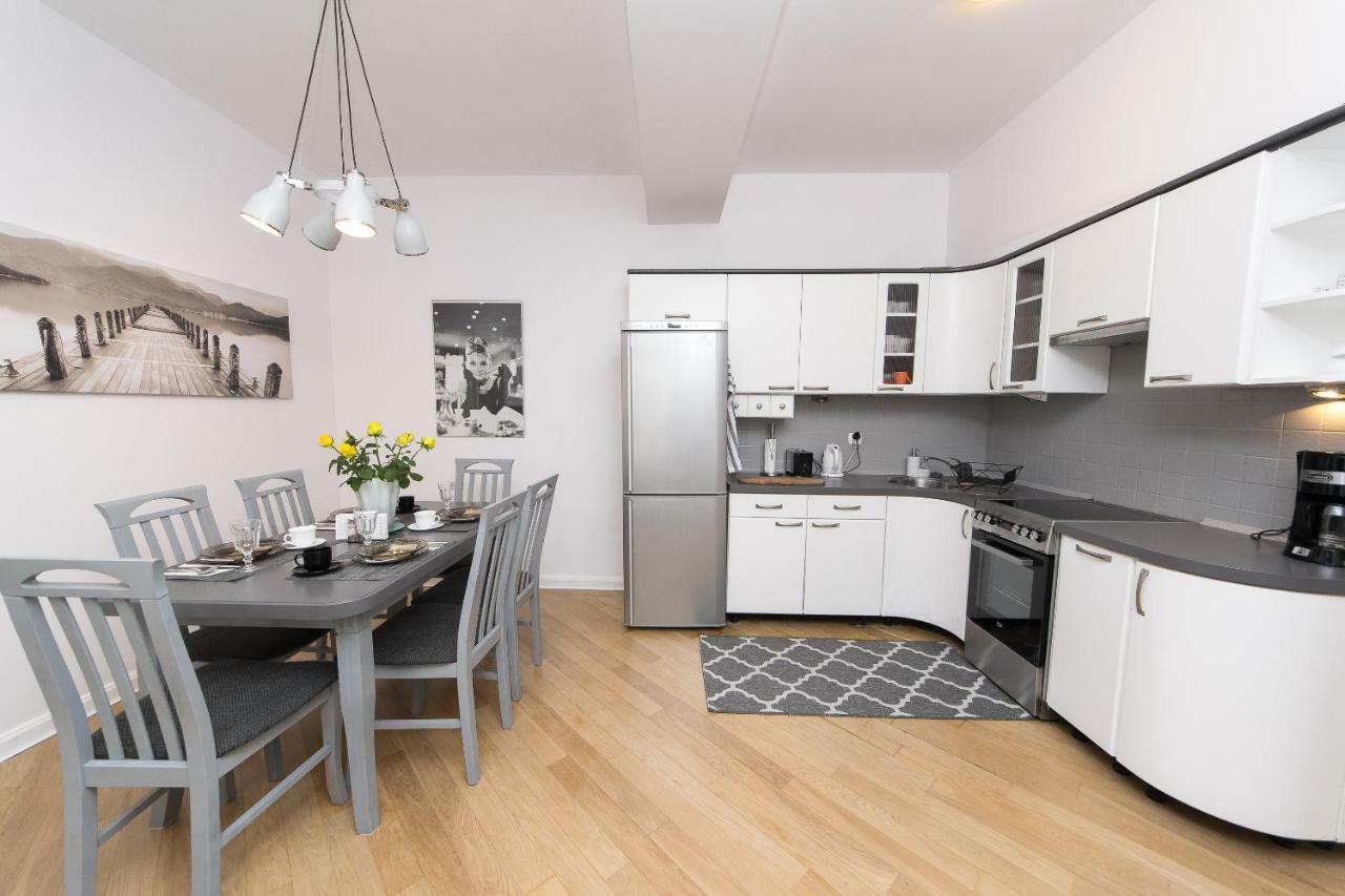 Spacious Apartment In Old Town P4You Pl Krakkó Kültér fotó